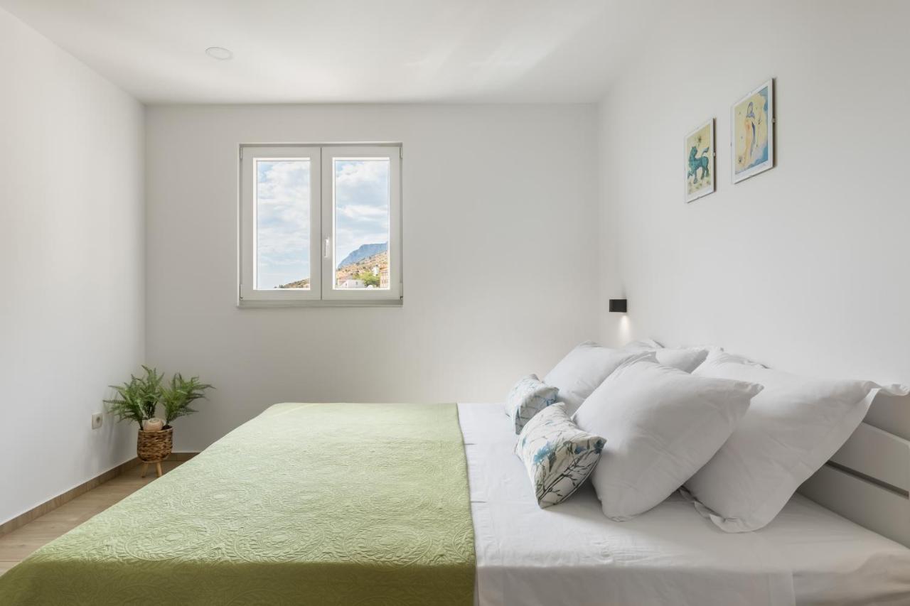 Luxurious Bona Fide Apartment Mimice