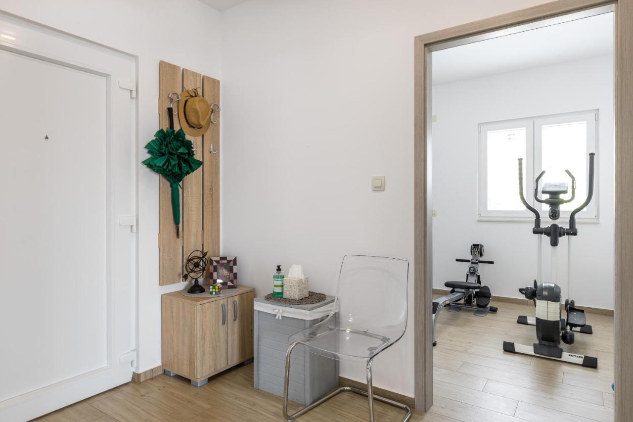 Luxurious Bona Fide Apartment *