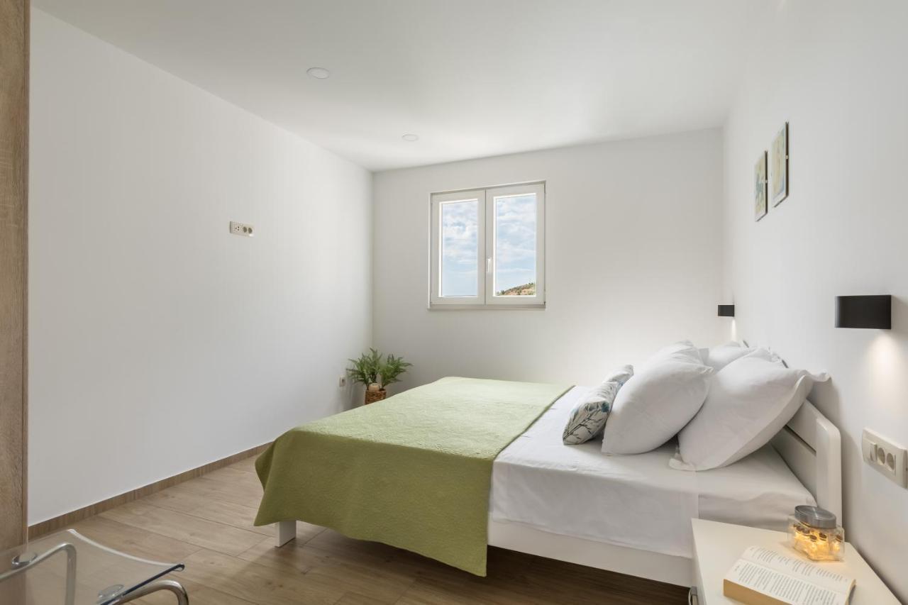 Apartment Luxurious Bona Fide Mimice